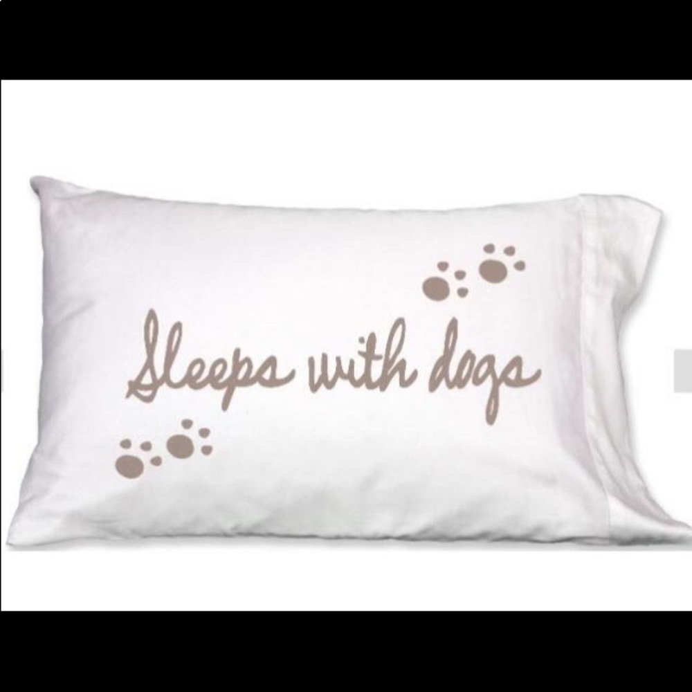 Set of two Sleeps With Dogs Pillowcases